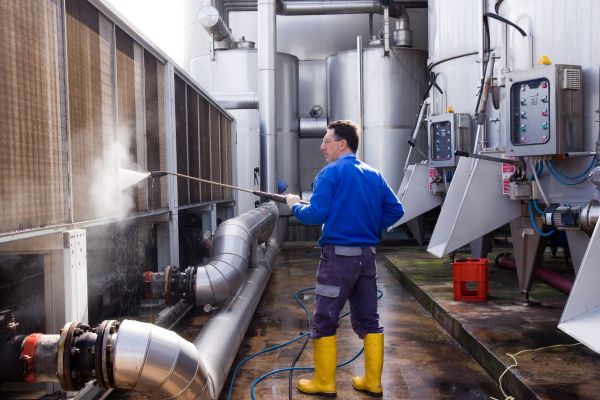 Industrial Pressure Washing in Lenexa