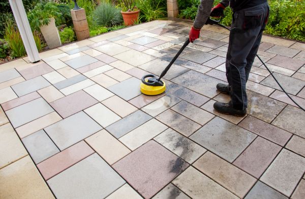 Patio Washing in Lenexa