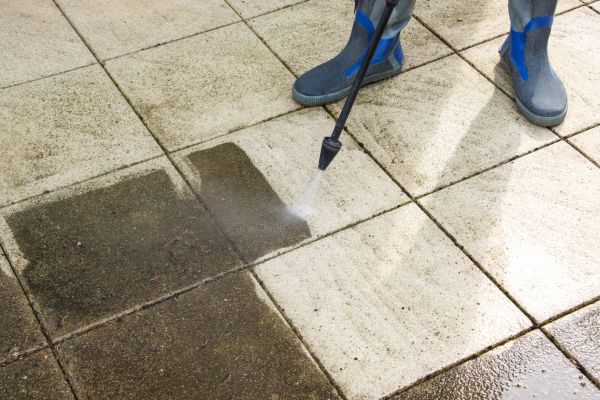Outdoor Concrete Cleaning in Lenexa