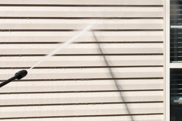 Apartment Power Washing in Lenexa